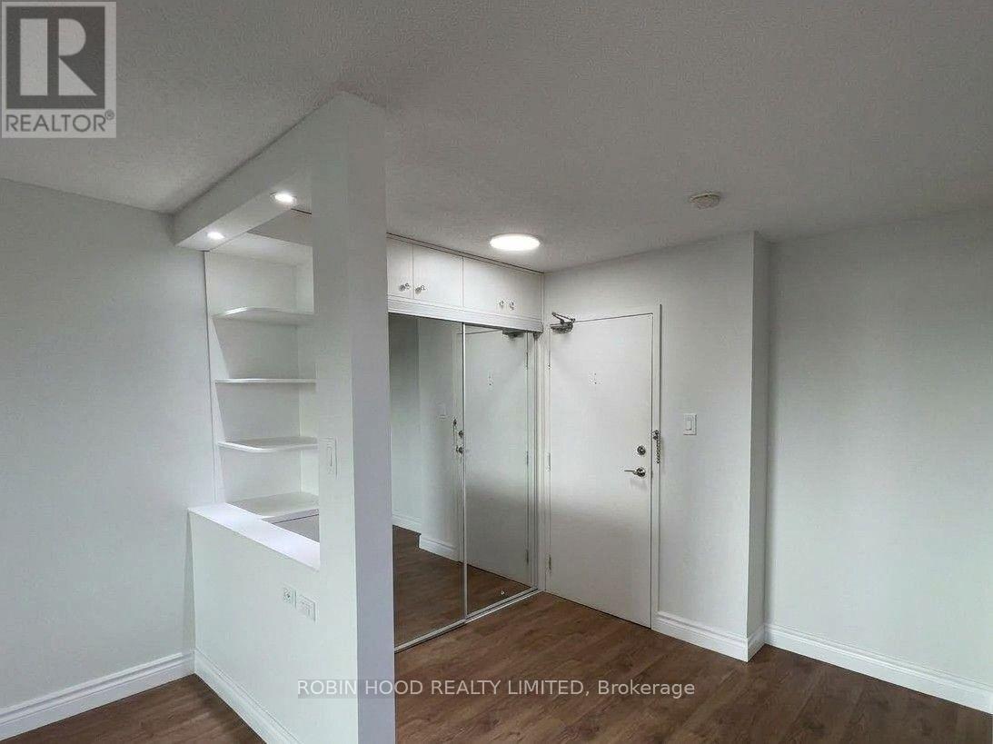 #1001 355 RATHBURN ROAD E - 5