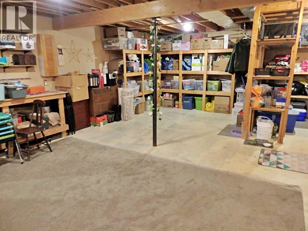 5907 51 Avenue - 35