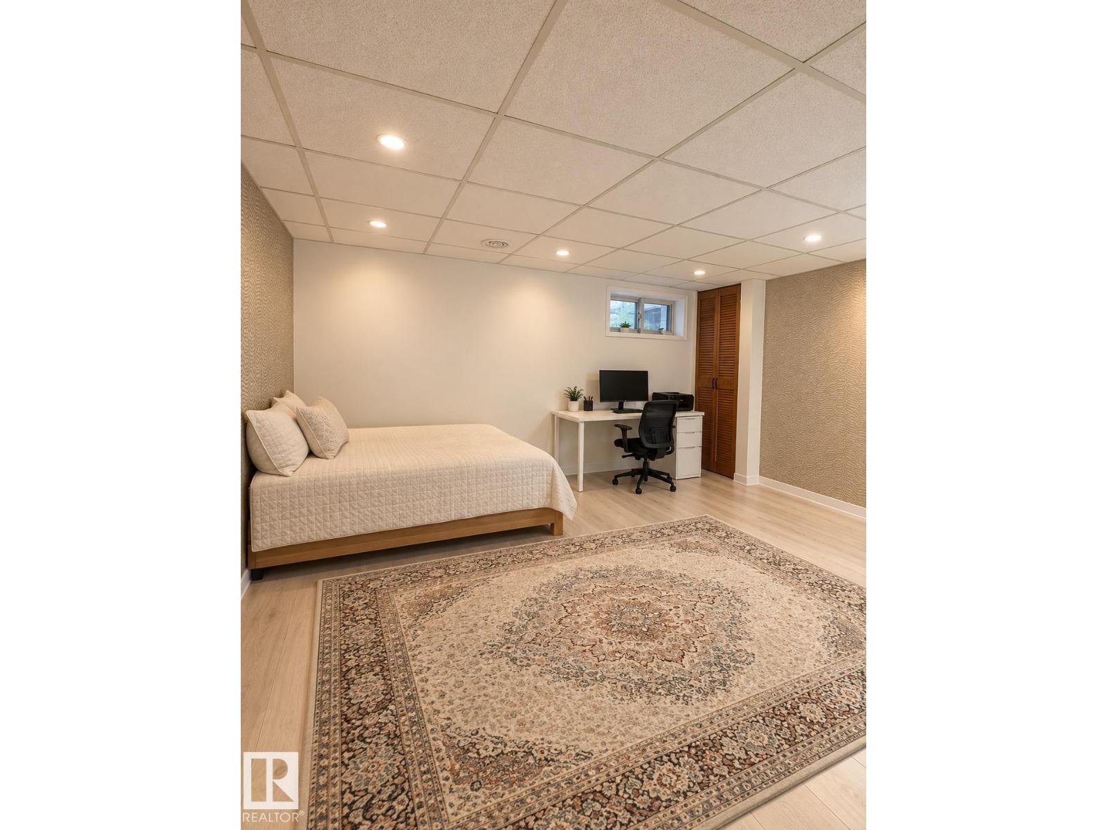 12034 25 Ave NW - 16