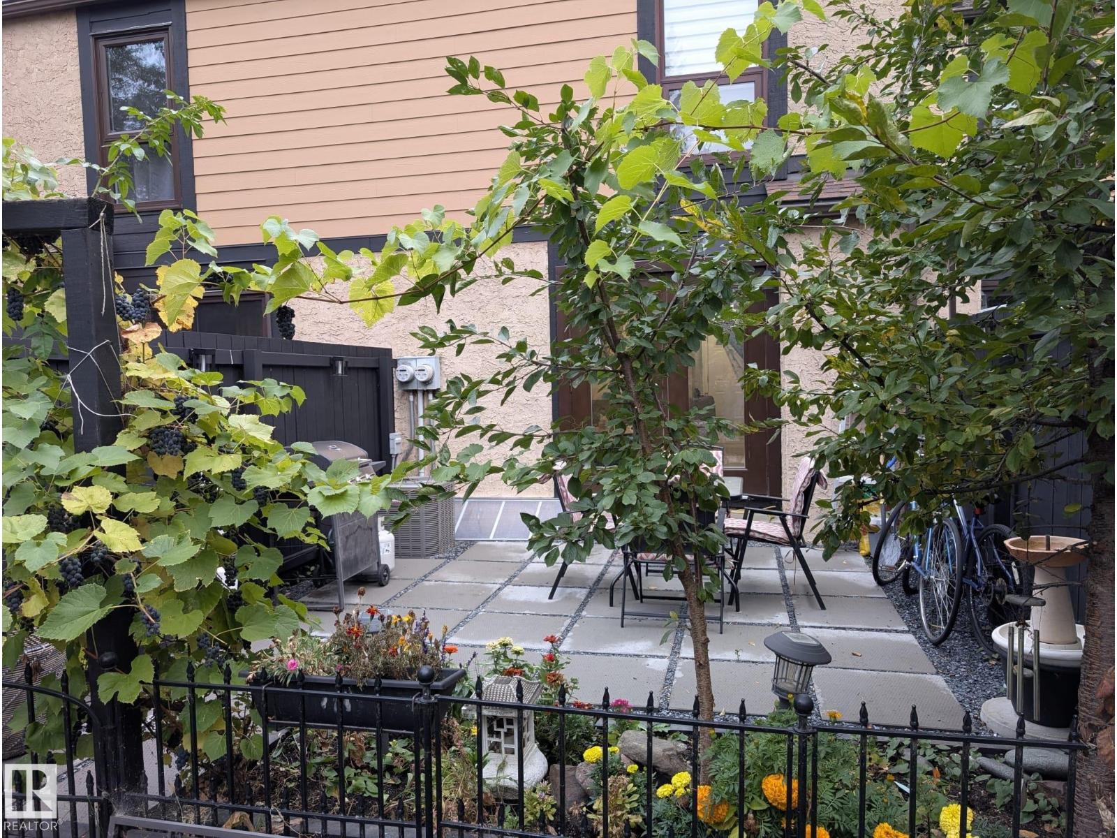 12034 25 Ave NW - 20