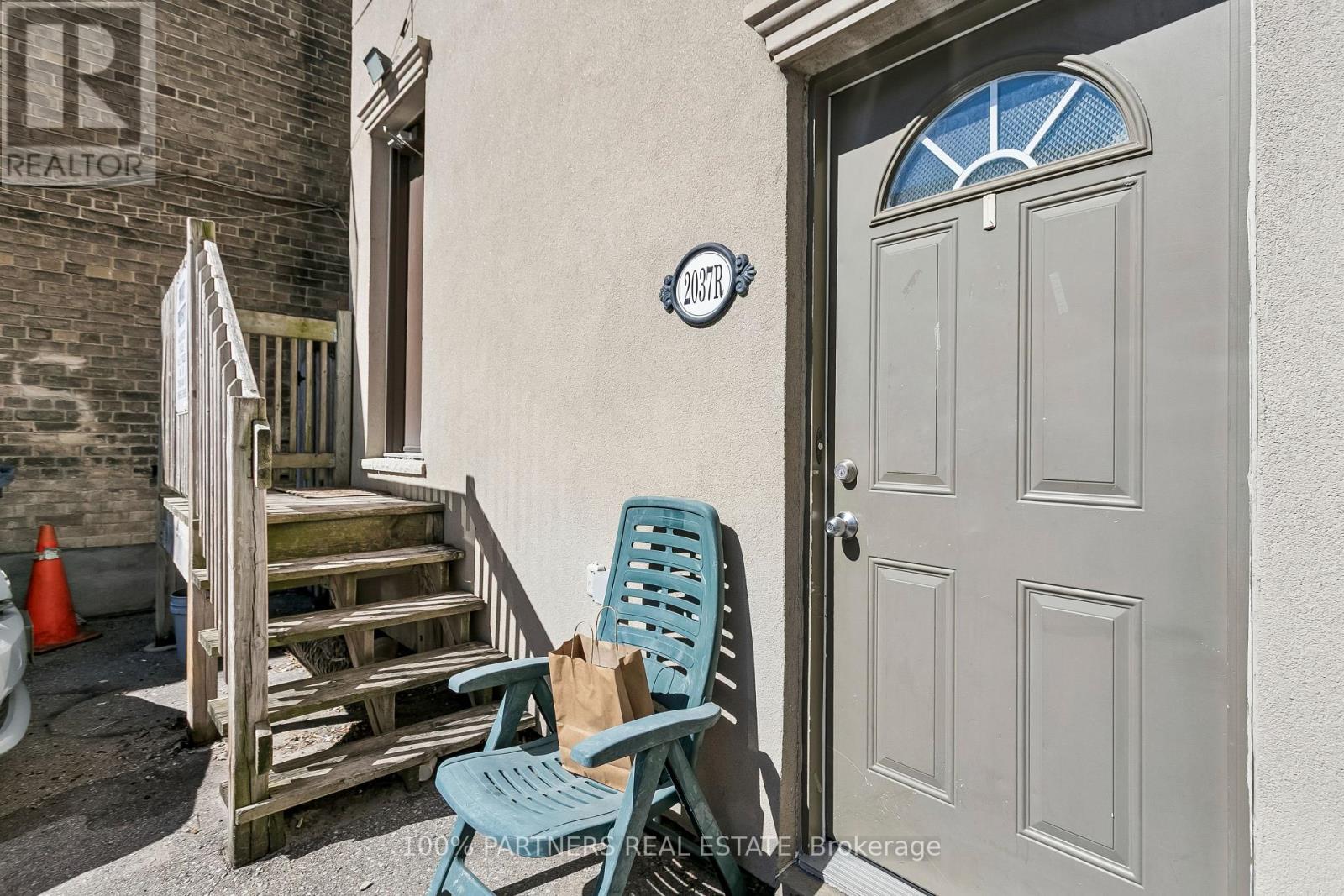 2035-2039 DANFORTH AVENUE - 41