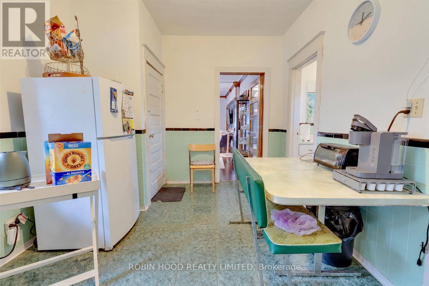 1108 ASSUMPTION STREET - 24