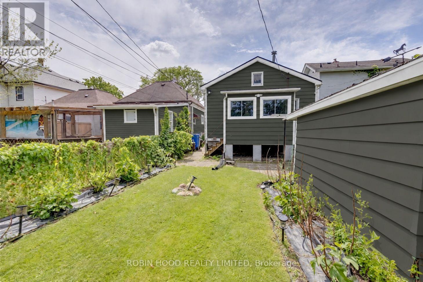 1108 Assumption Street, Windsor, ON photo 6