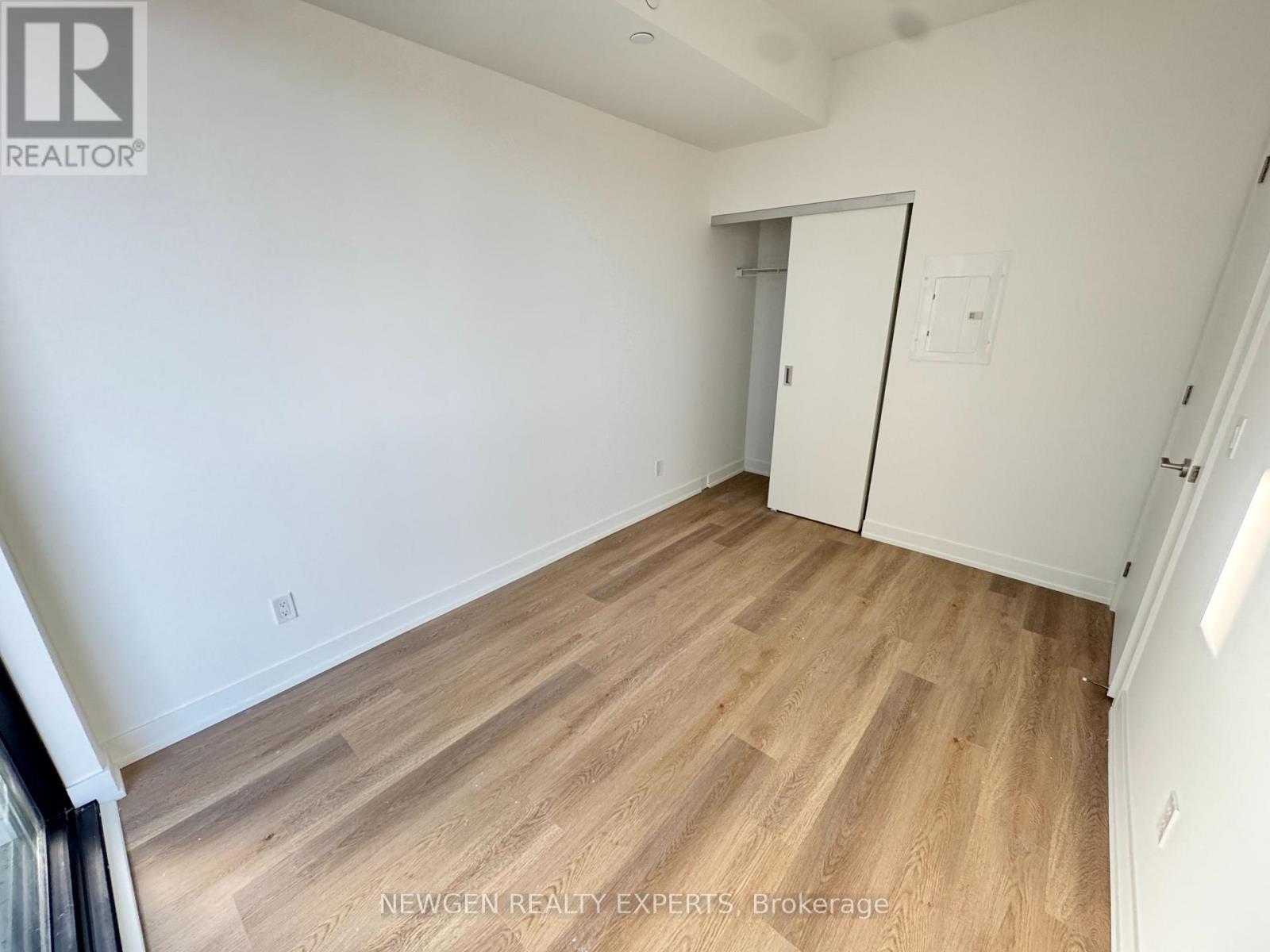 101 John Street North — photo 17