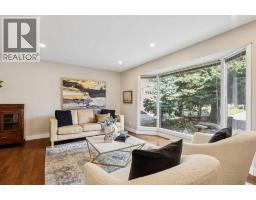 7 Woodgreen Crescent SW - photo 4