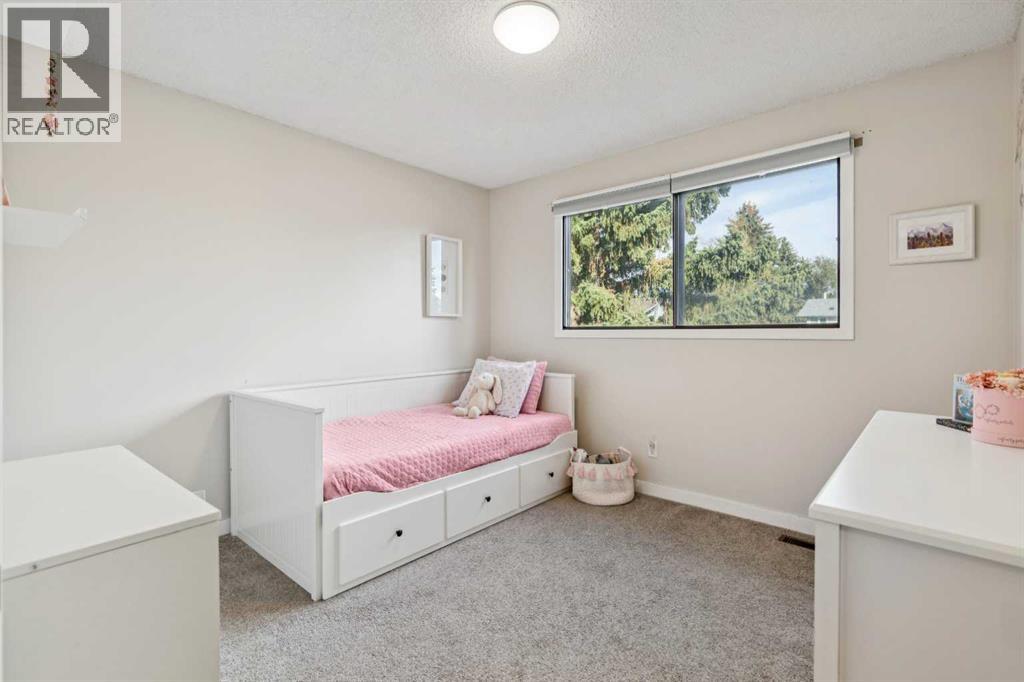 7 Woodgreen Crescent SW - photo 27