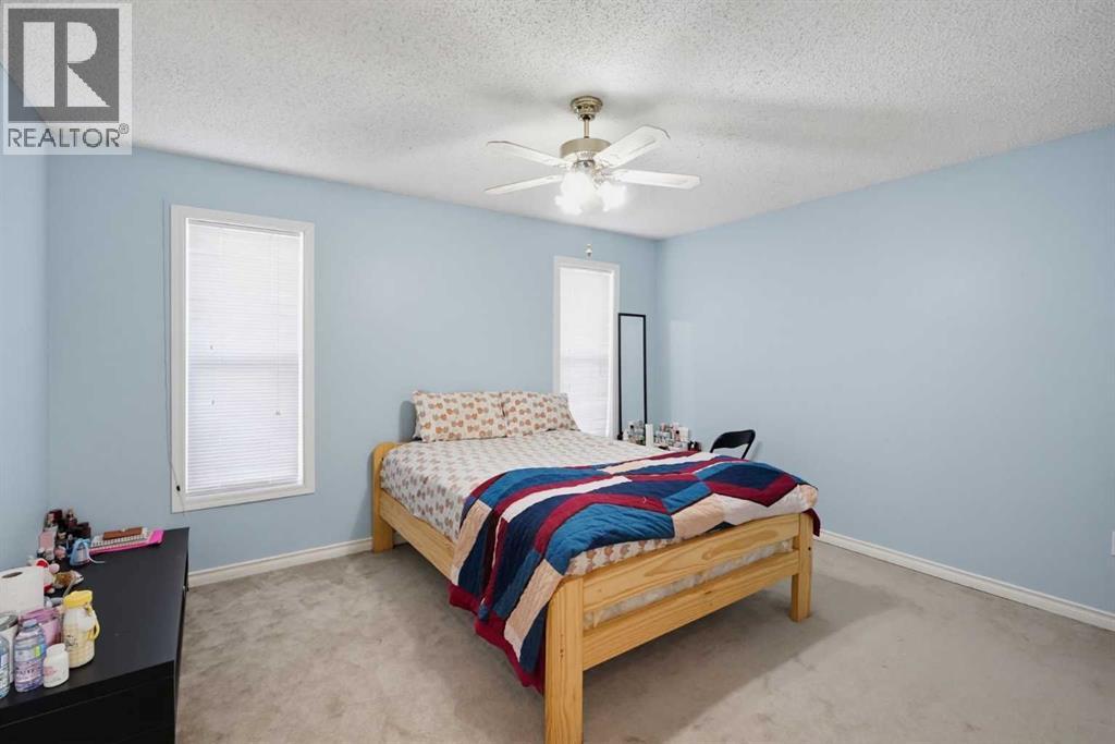 63 Dundee Crescent - 11