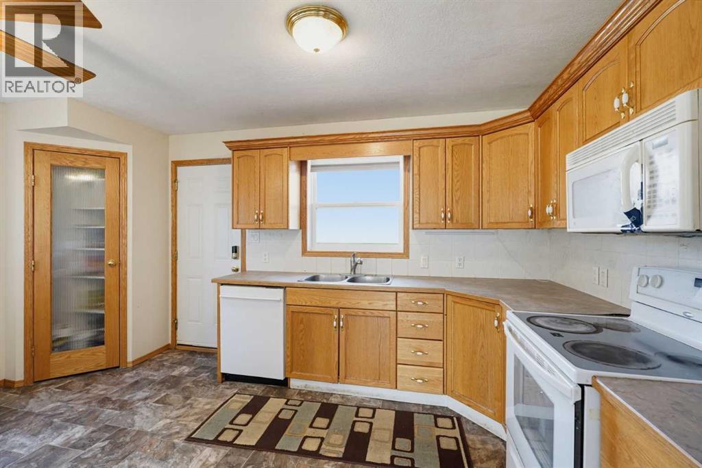 63 Dundee Crescent - 8