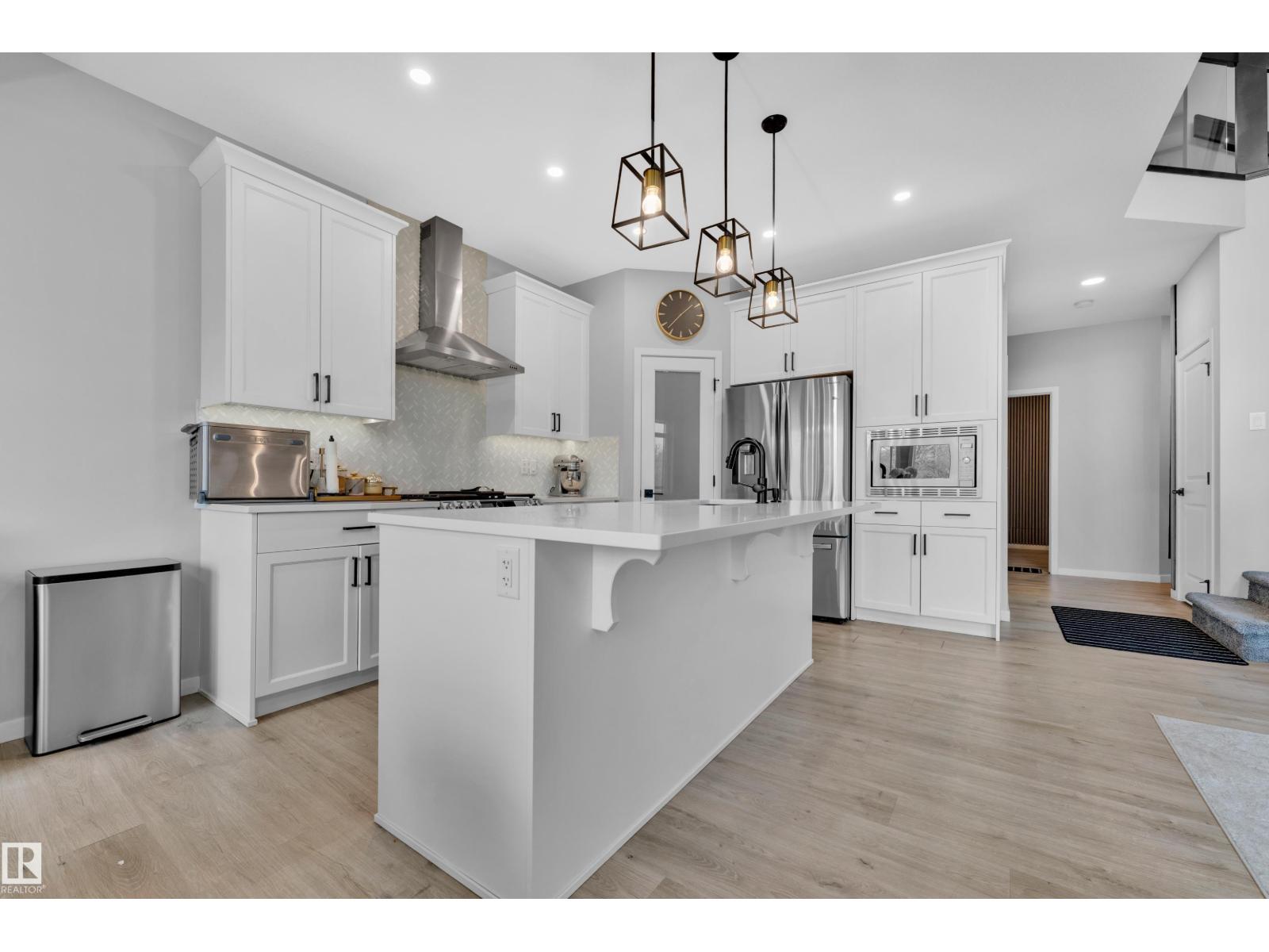 6364 174 AV NW - 16