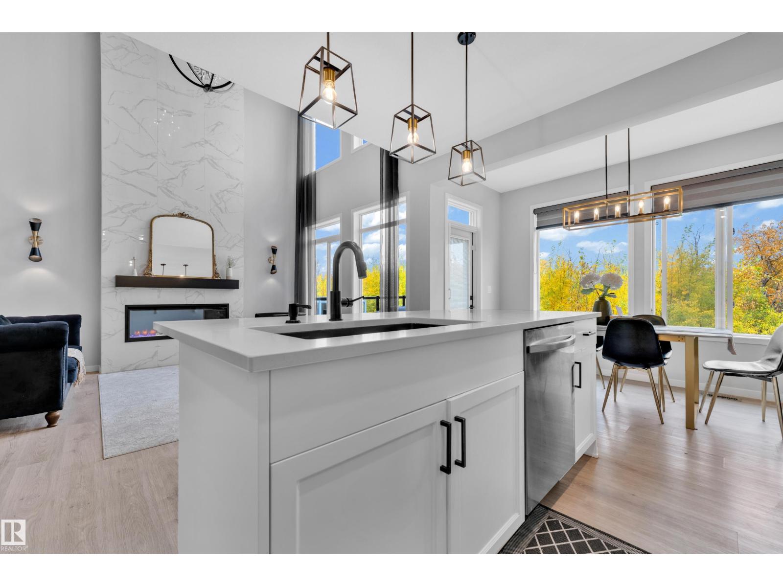 6364 174 AV NW - 19