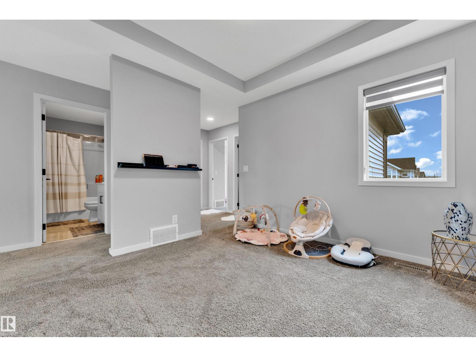 6364 174 AV NW - 31