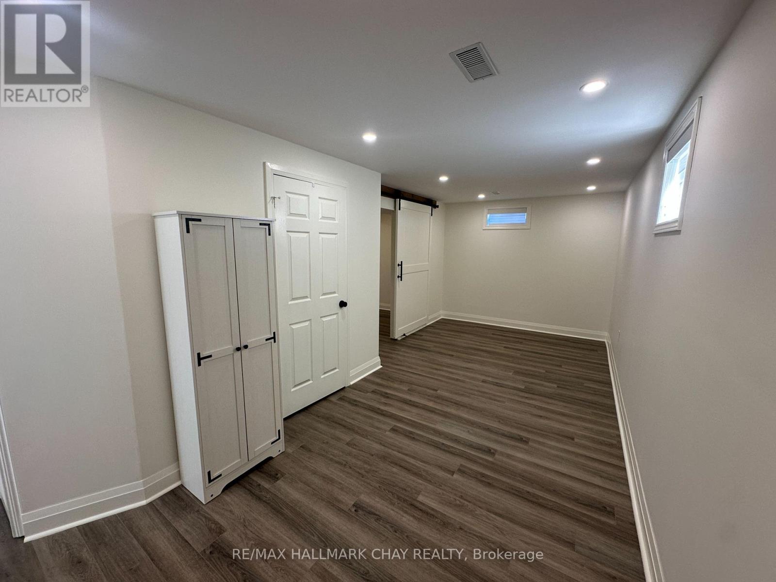 64 Logan Court — photo 8