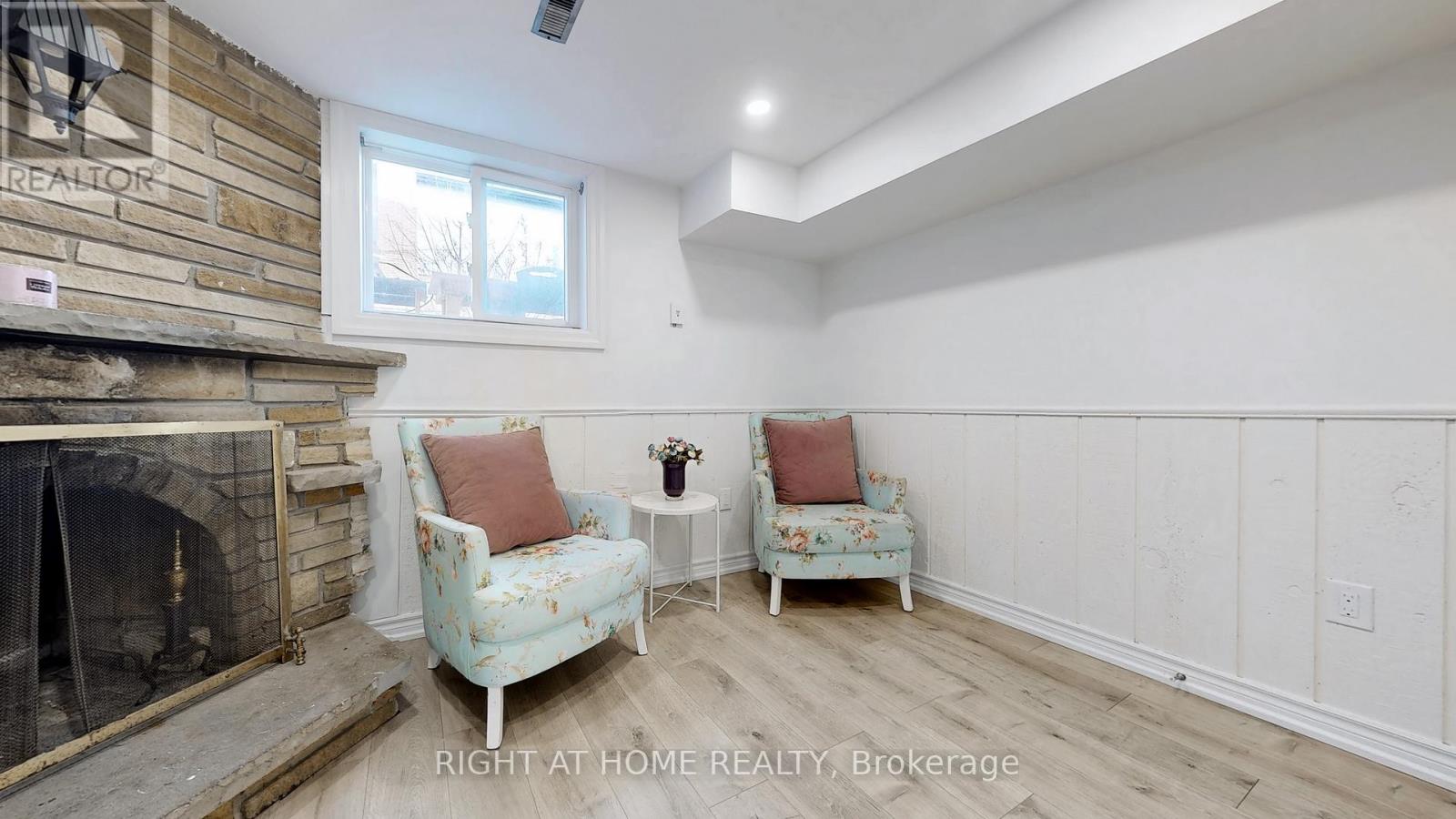12A KENMORE AVENUE - 30
