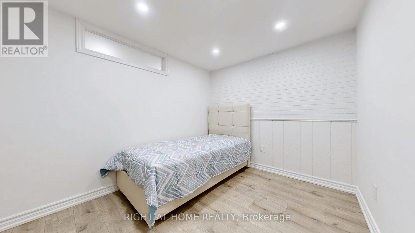 12A Kenmore Avenue, Toronto, ON photo 31