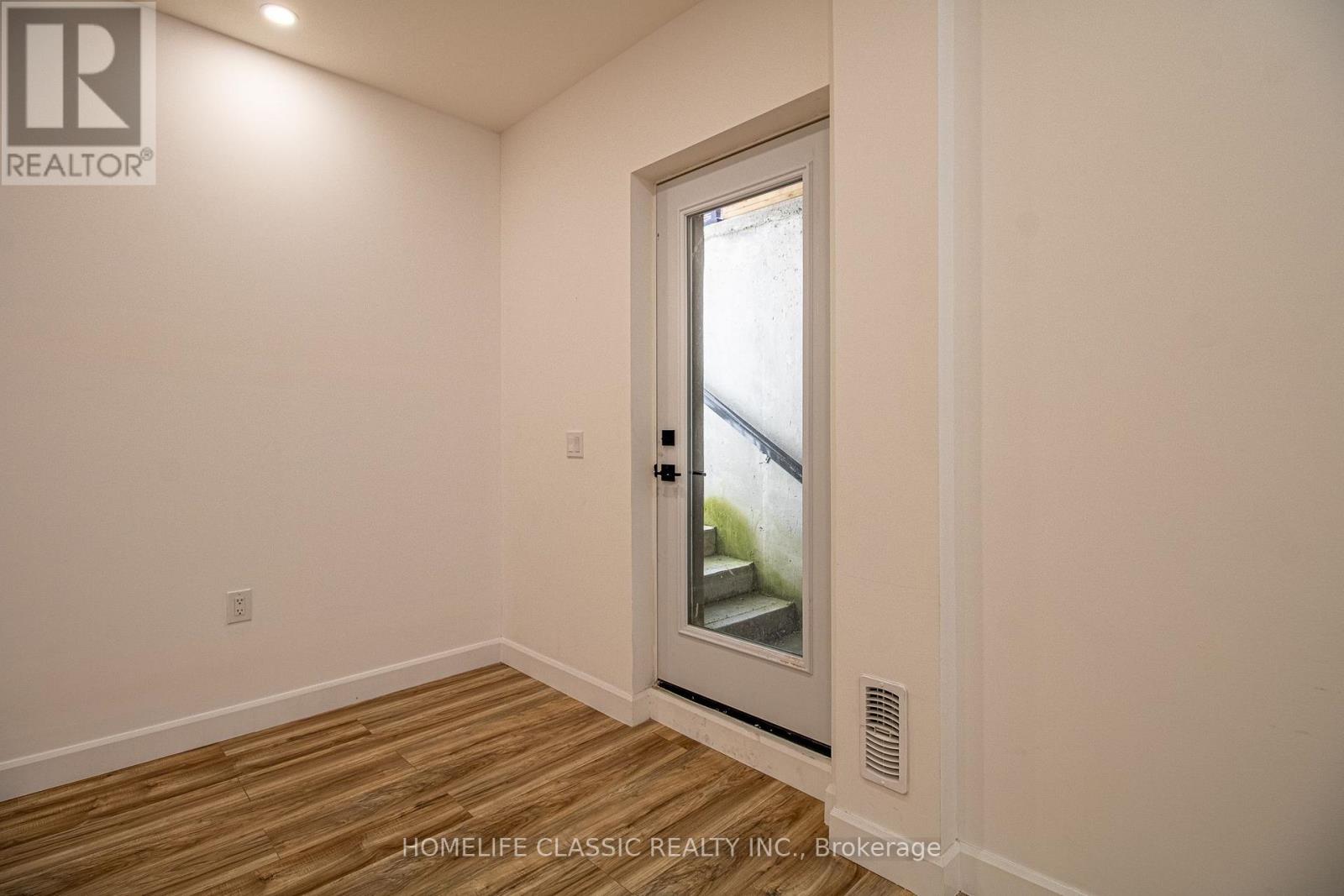 43 LONGWORTH AVENUE - 37