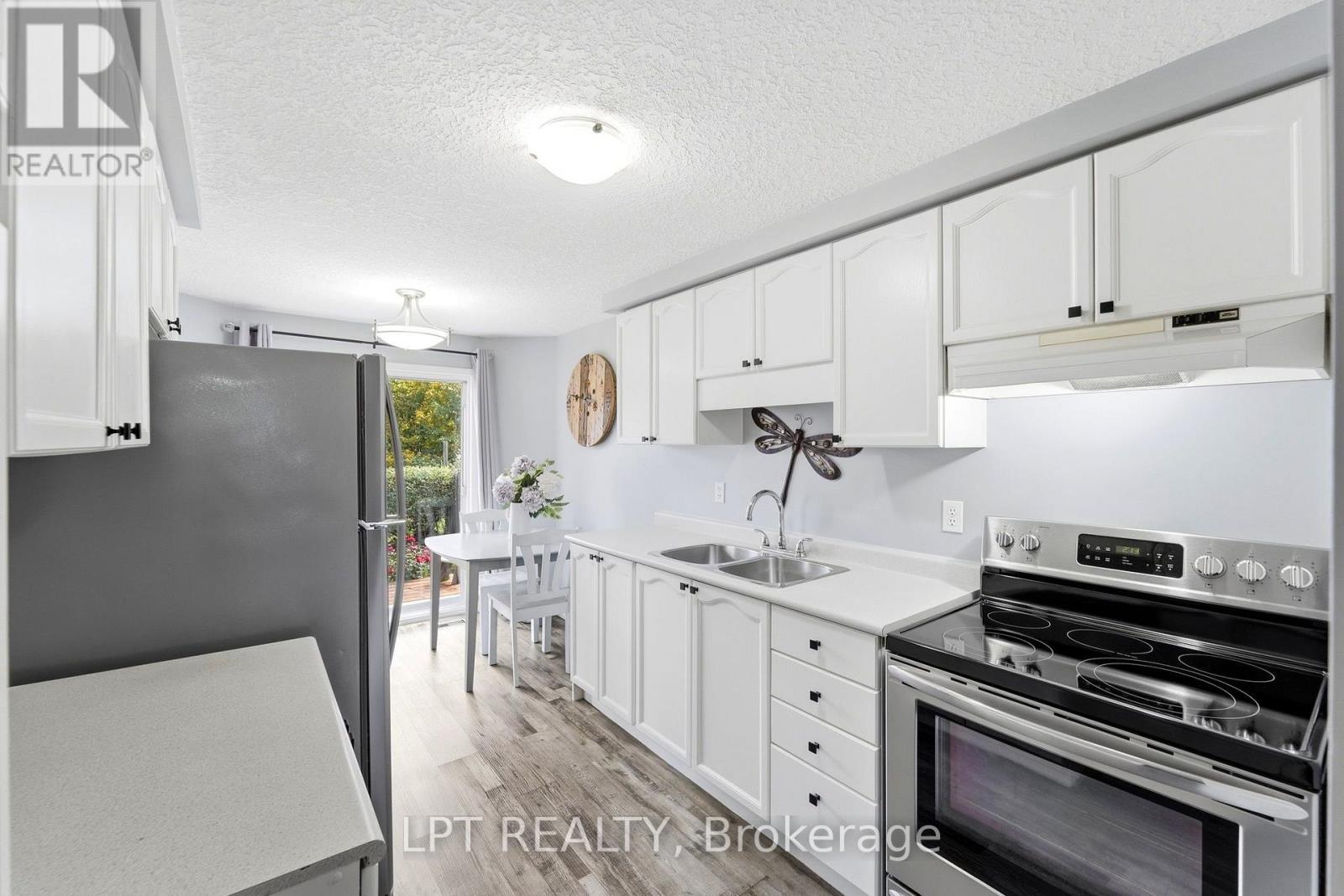 232 TAIT CRESCENT, Centre Wellington (Fergus) — photo 11