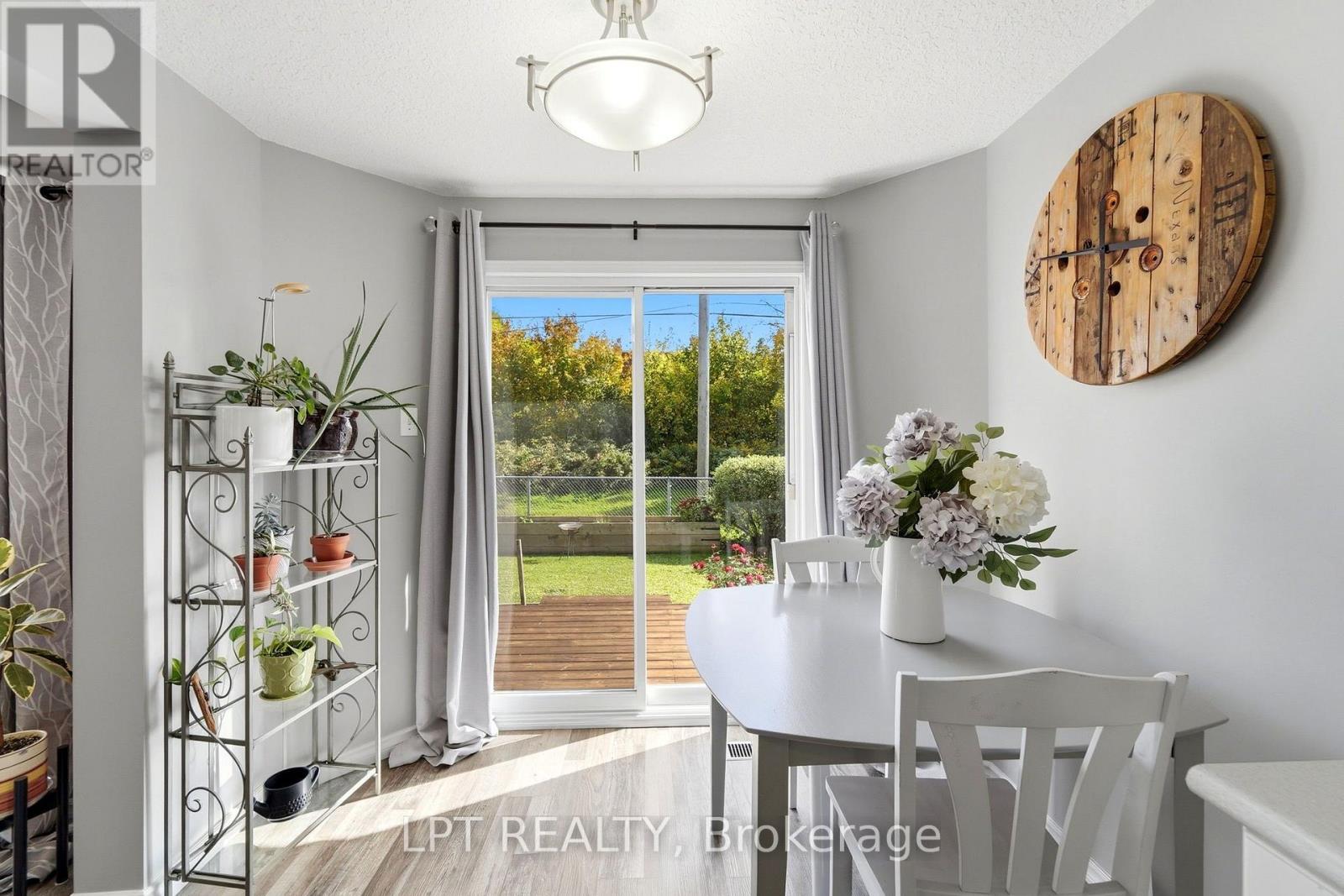 232 TAIT CRESCENT - 13