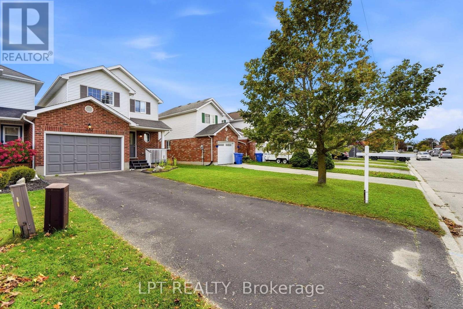 232 TAIT CRESCENT - 2