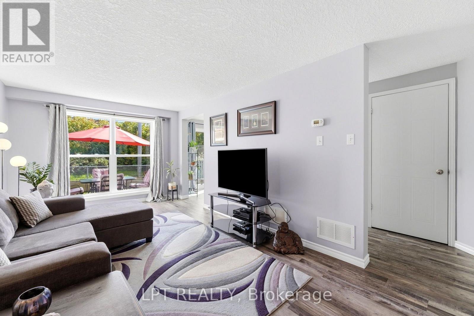 232 TAIT CRESCENT, Centre Wellington (Fergus) — photo 6