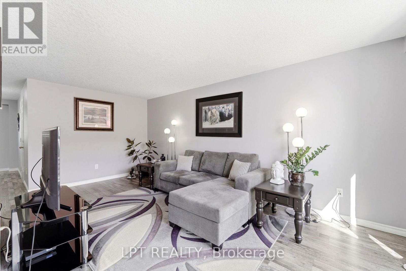 232 TAIT CRESCENT, Centre Wellington (Fergus) — photo 8