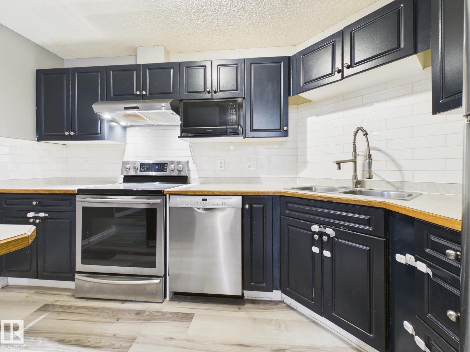 #102 16221 95 ST NW - 5
