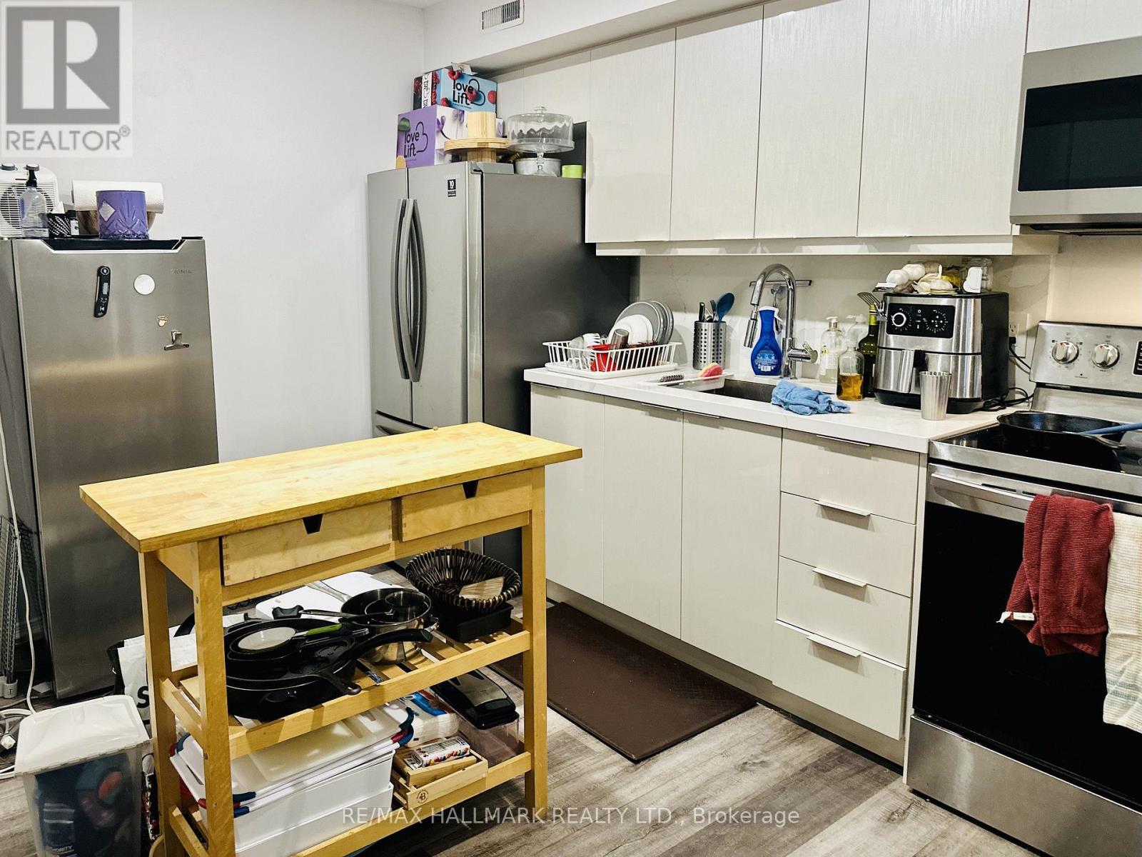 LOWER - 193 HEATH STREET W, Toronto (Casa Loma) — photo 12