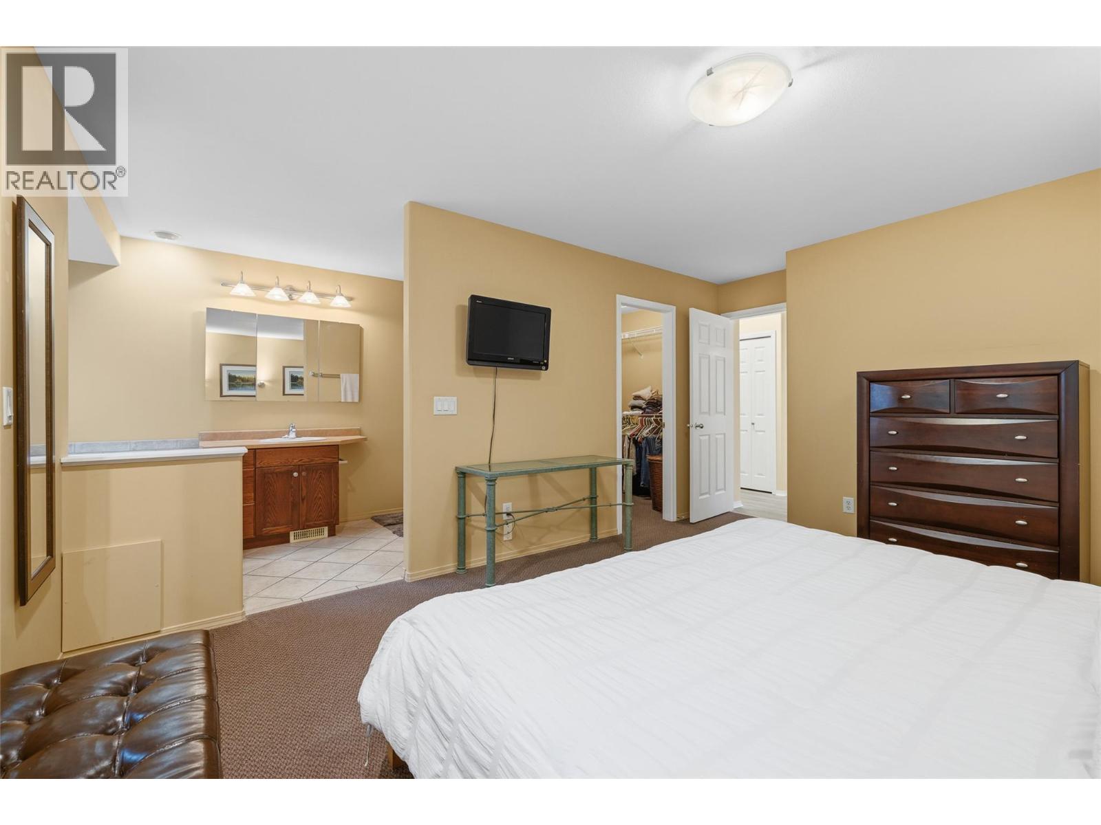 2145 Chilcotin Crescent - Image 21
