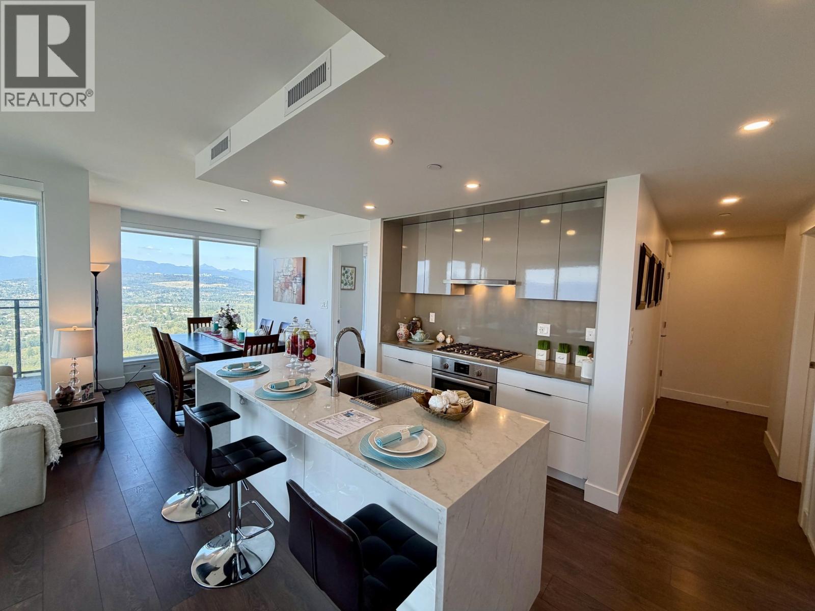 Photo of 3608 4711 HAZEL STREET 37