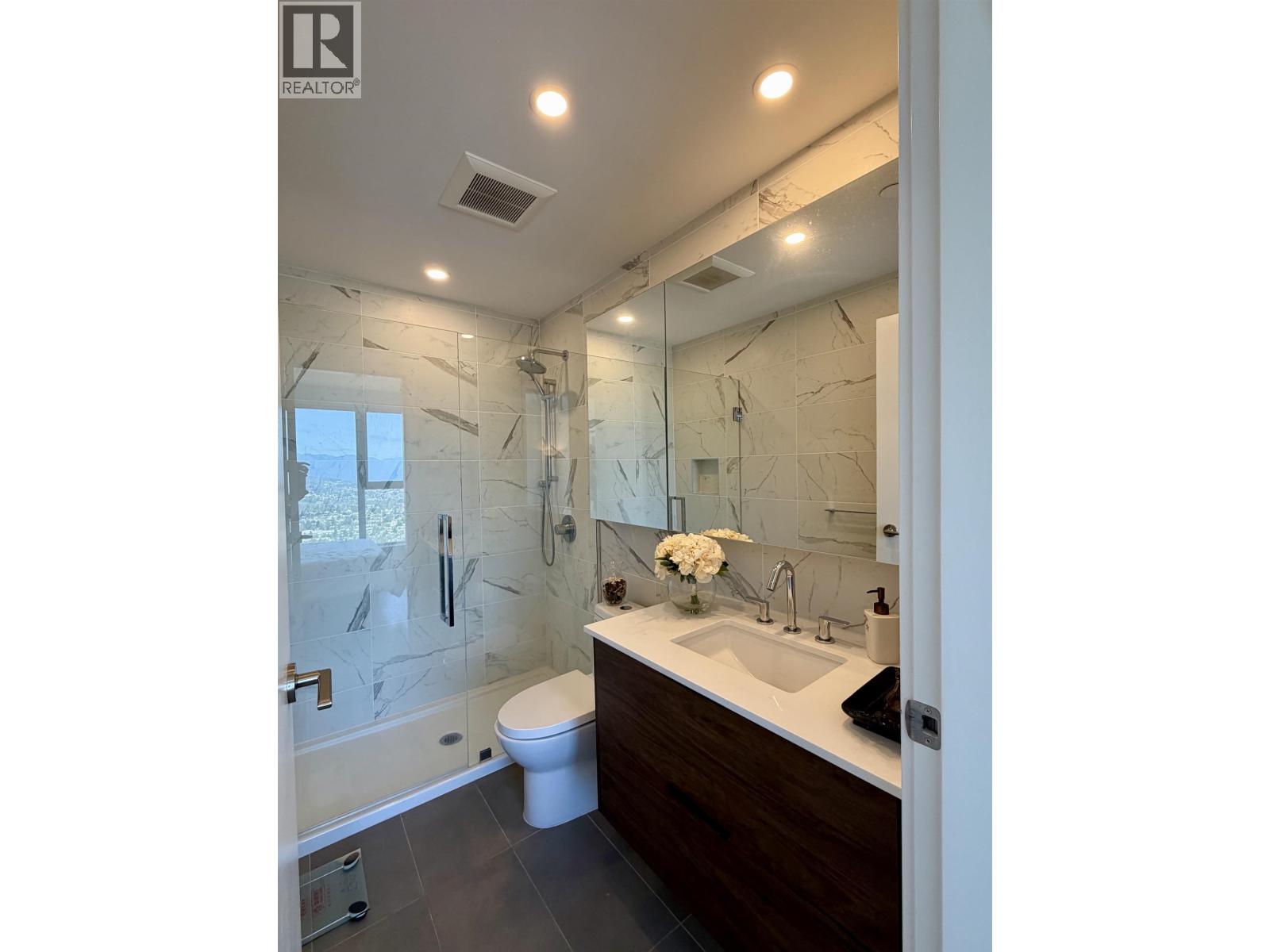 Photo of 3608 4711 HAZEL STREET 38