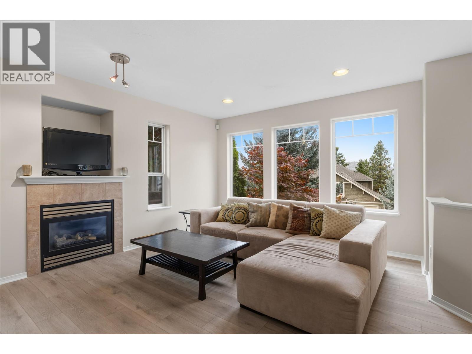 2145 Chilcotin Crescent - 16