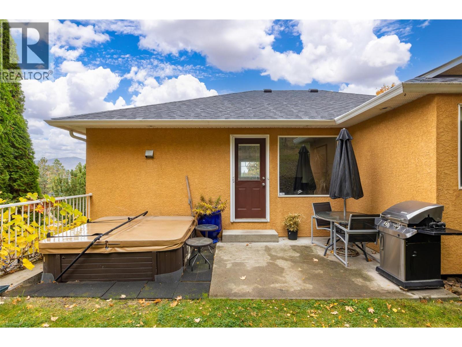 2145 Chilcotin Crescent - 38