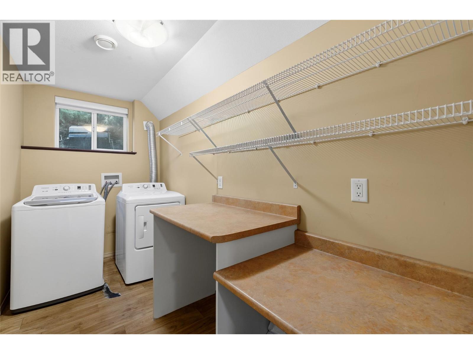 2145 Chilcotin Crescent - Image 33