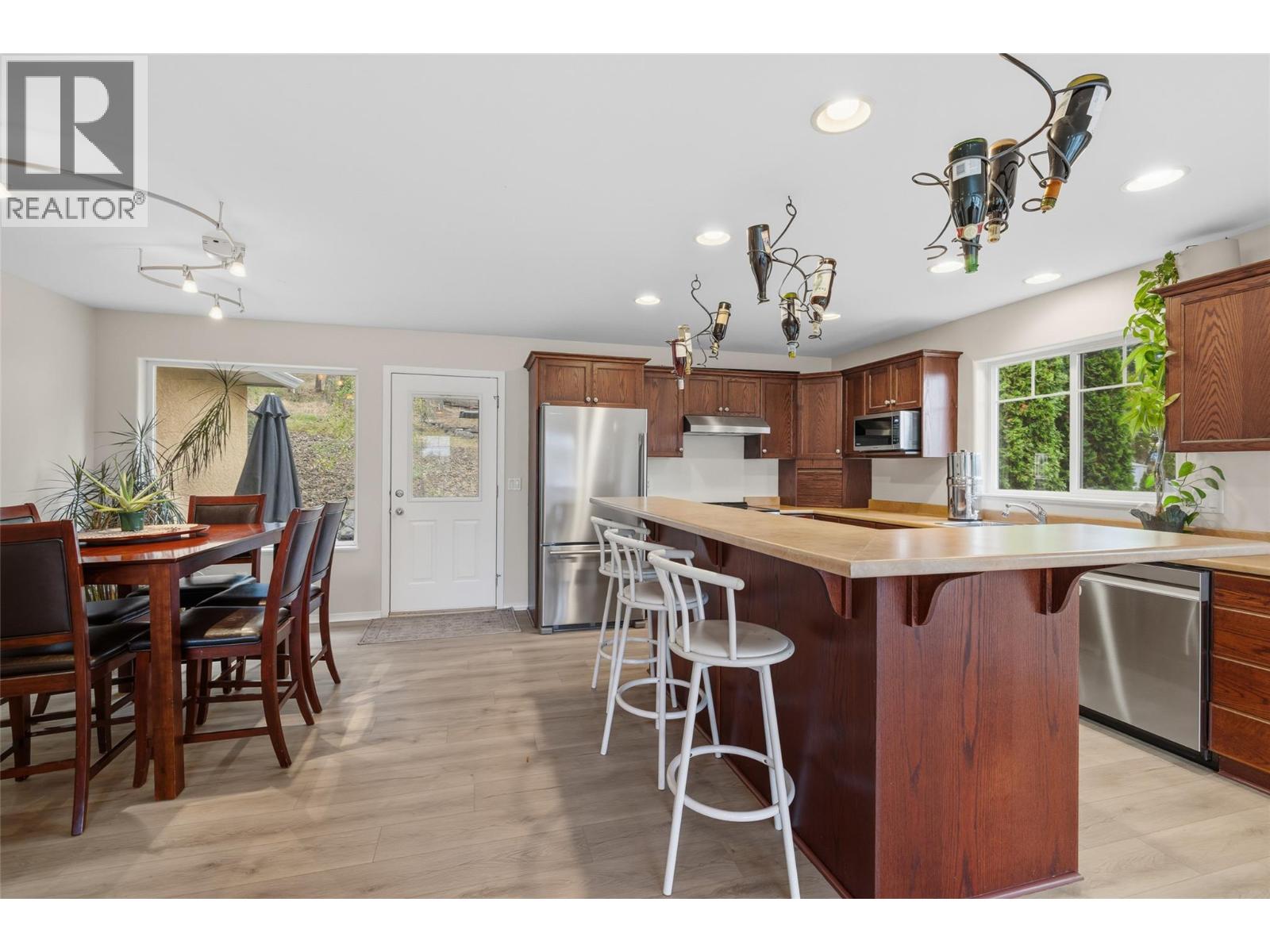 2145 Chilcotin Crescent - Image 12