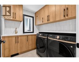 615 55 Avenue SW - photo 25