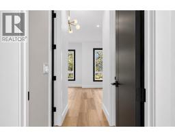 615 55 Avenue SW - photo 34