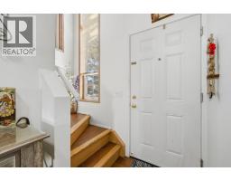 240 Shawinigan Drive SW - photo 3