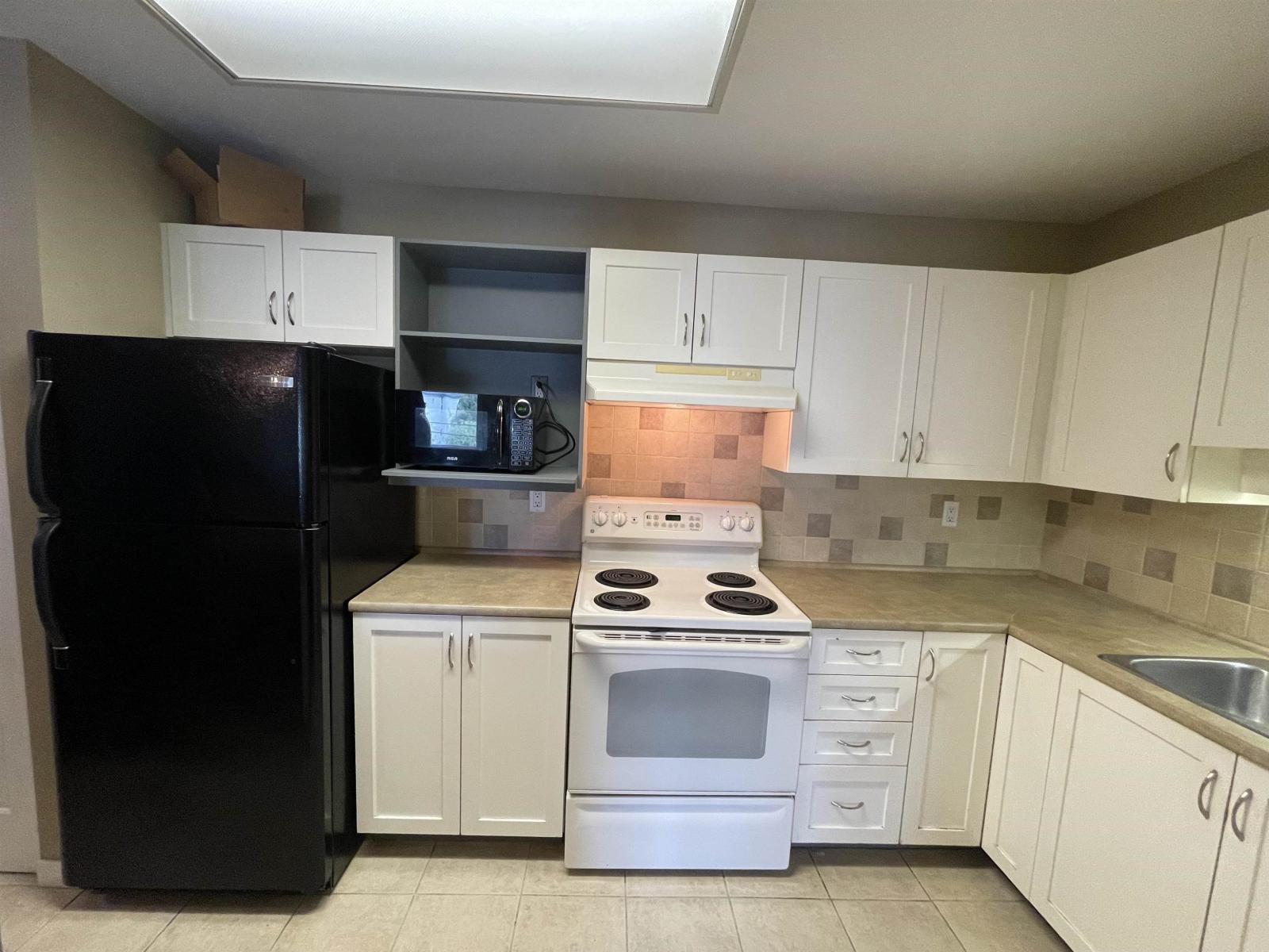 Photo of 336 2700 MCCALLUM ROAD 24