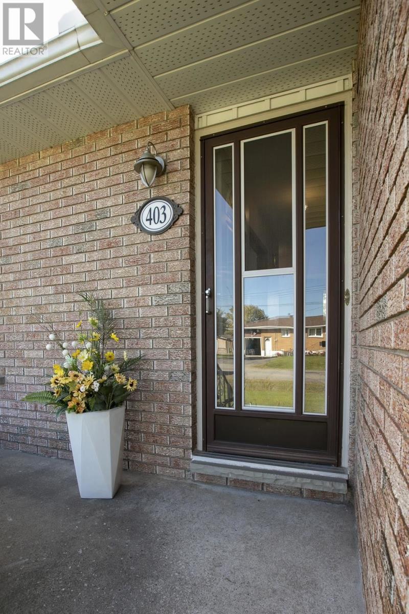 403 Sydenham Rd — photo 12