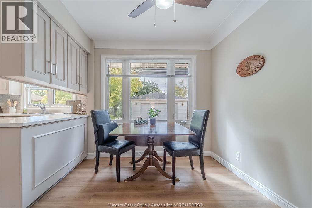 1049 BUCKINGHAM ROAD, Windsor — photo 10