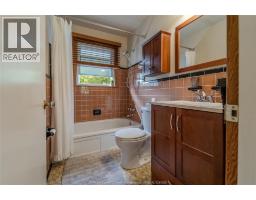 1049 Buckingham Road, Windsor, ON N8S2E2 Photo 22