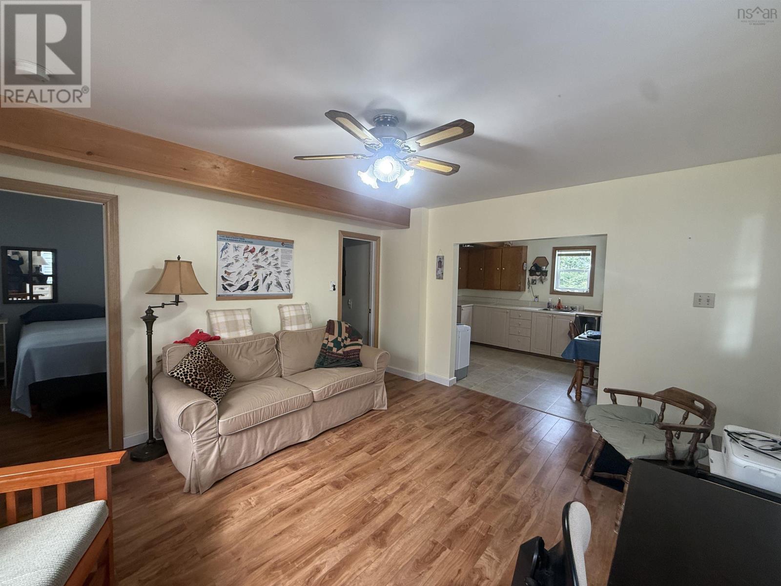 186 PORT BICKERTON VILLAGE Road - 13