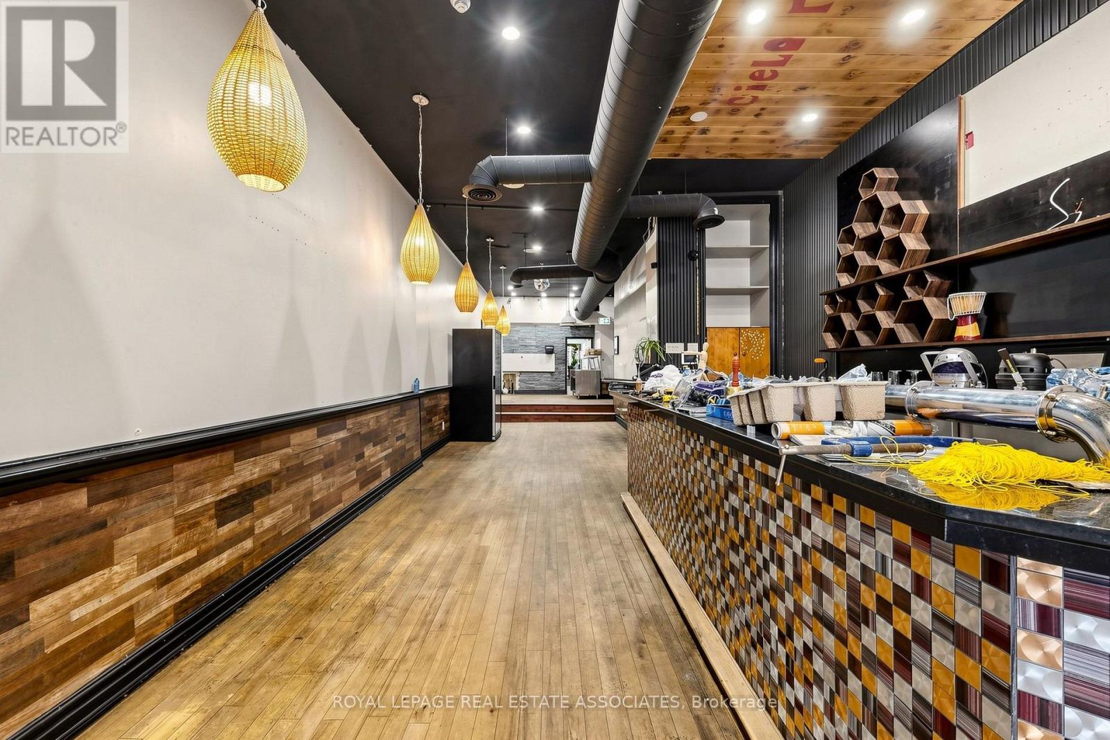 592 QUEEN STREET W, Toronto (Trinity-Bellwoods) — photo 11