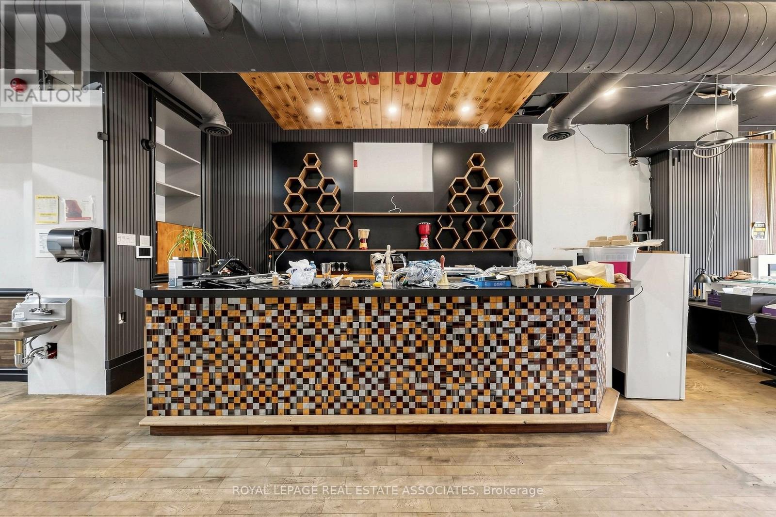 592 QUEEN STREET W, Toronto (Trinity-Bellwoods) — photo 12