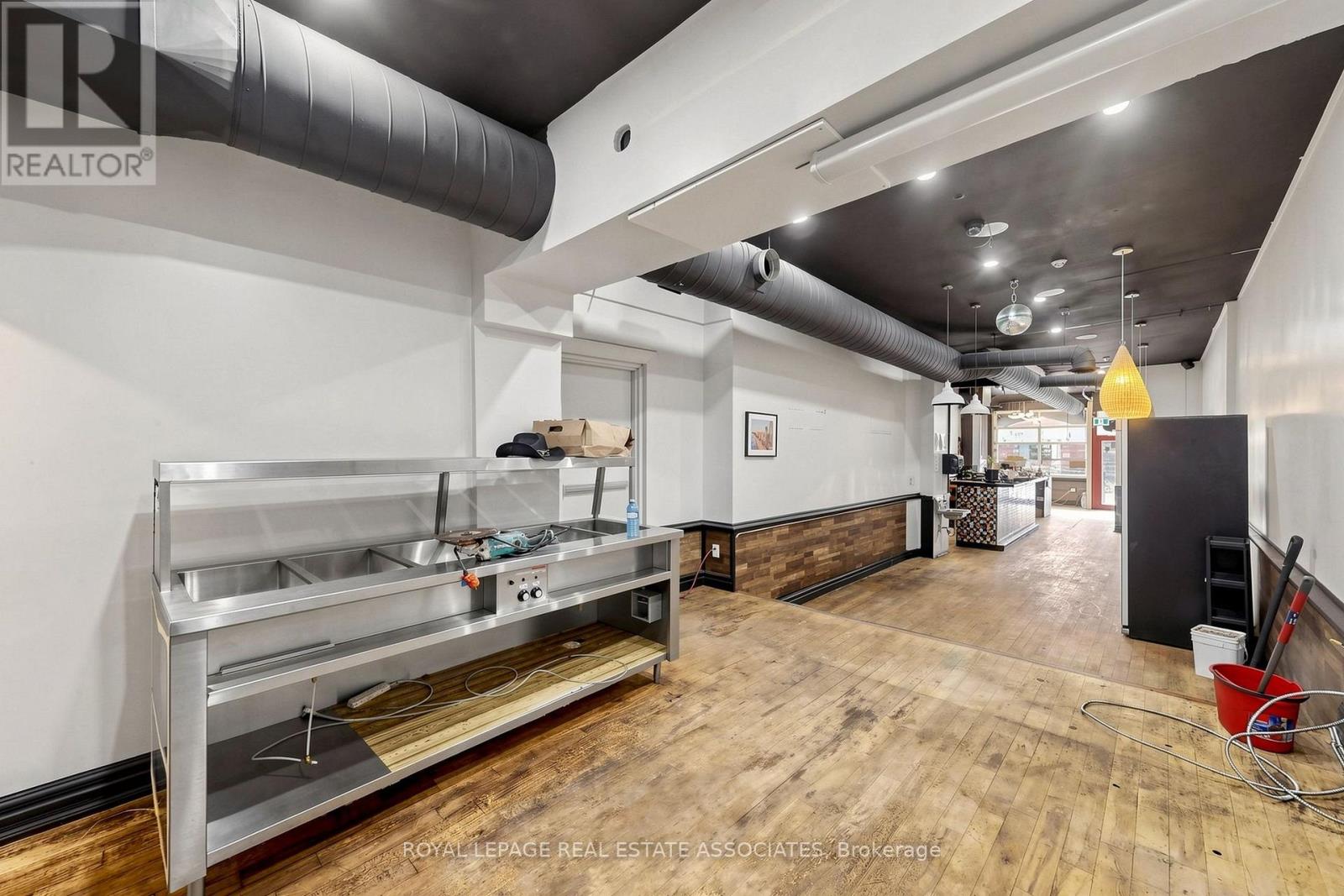 592 Queen Street West — photo 19