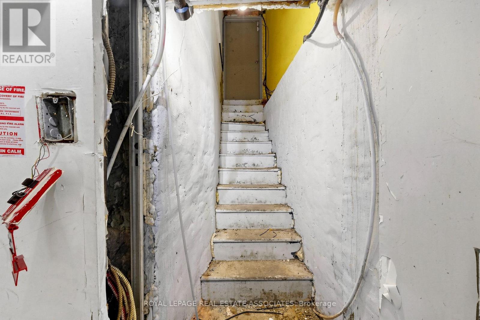 592 Queen Street West — photo 38