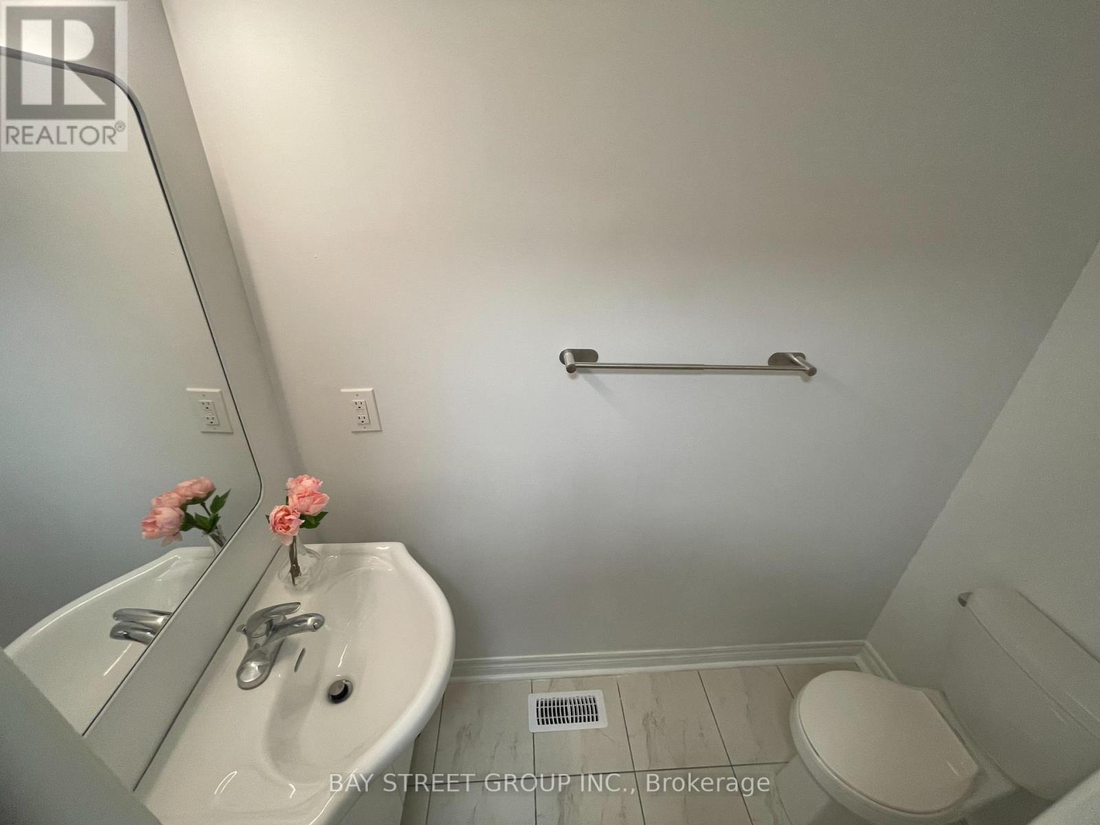 63 Port Arthur Crescent, Richmond Hill, ON photo 11