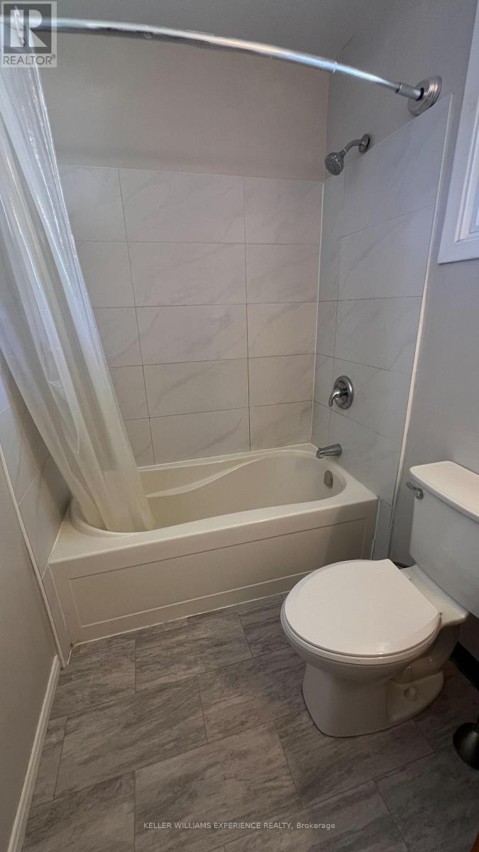 196 OWEN STREET, Barrie (Wellington) — photo 11
