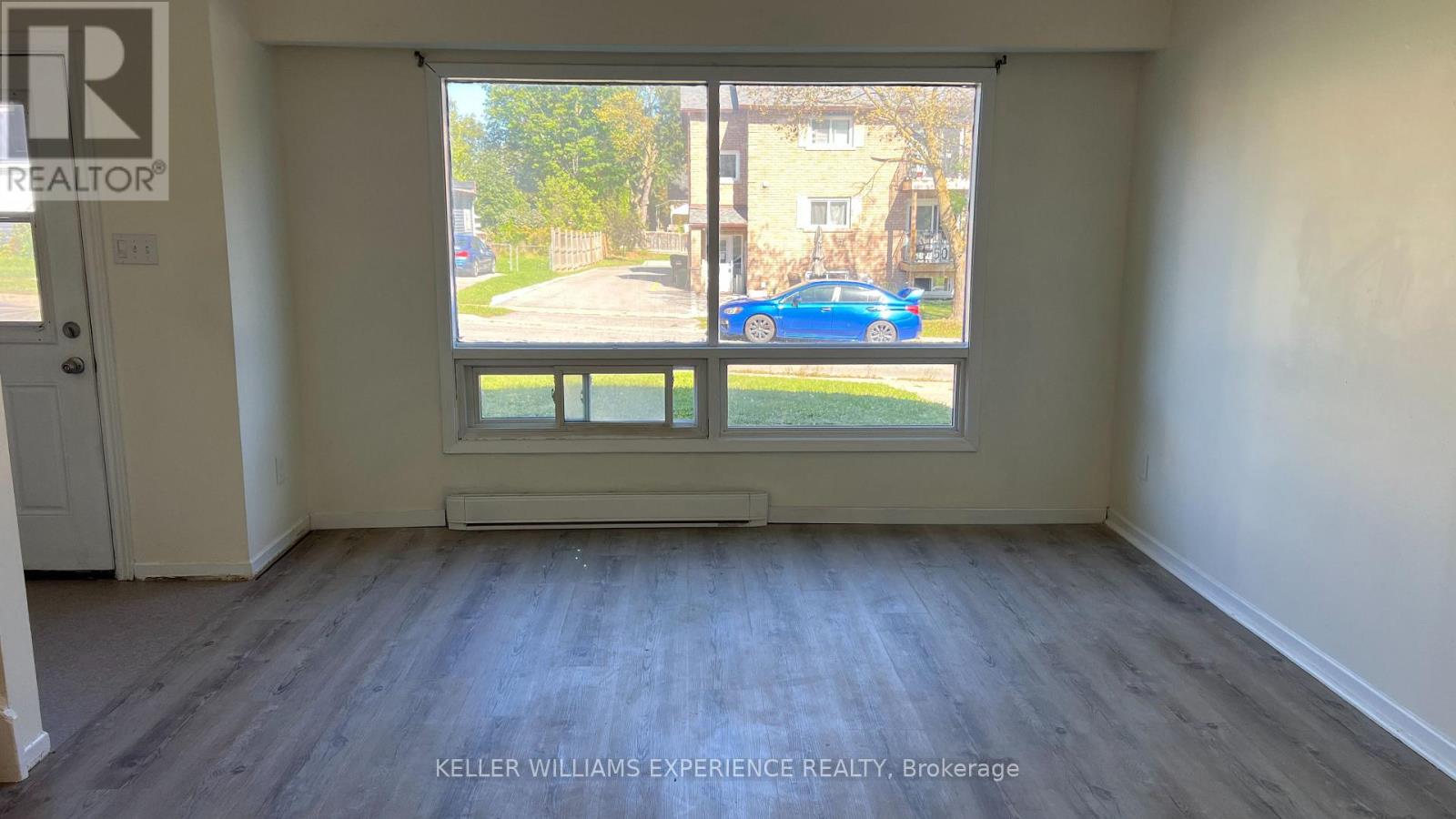 196 OWEN STREET, Barrie (Wellington) — photo 7