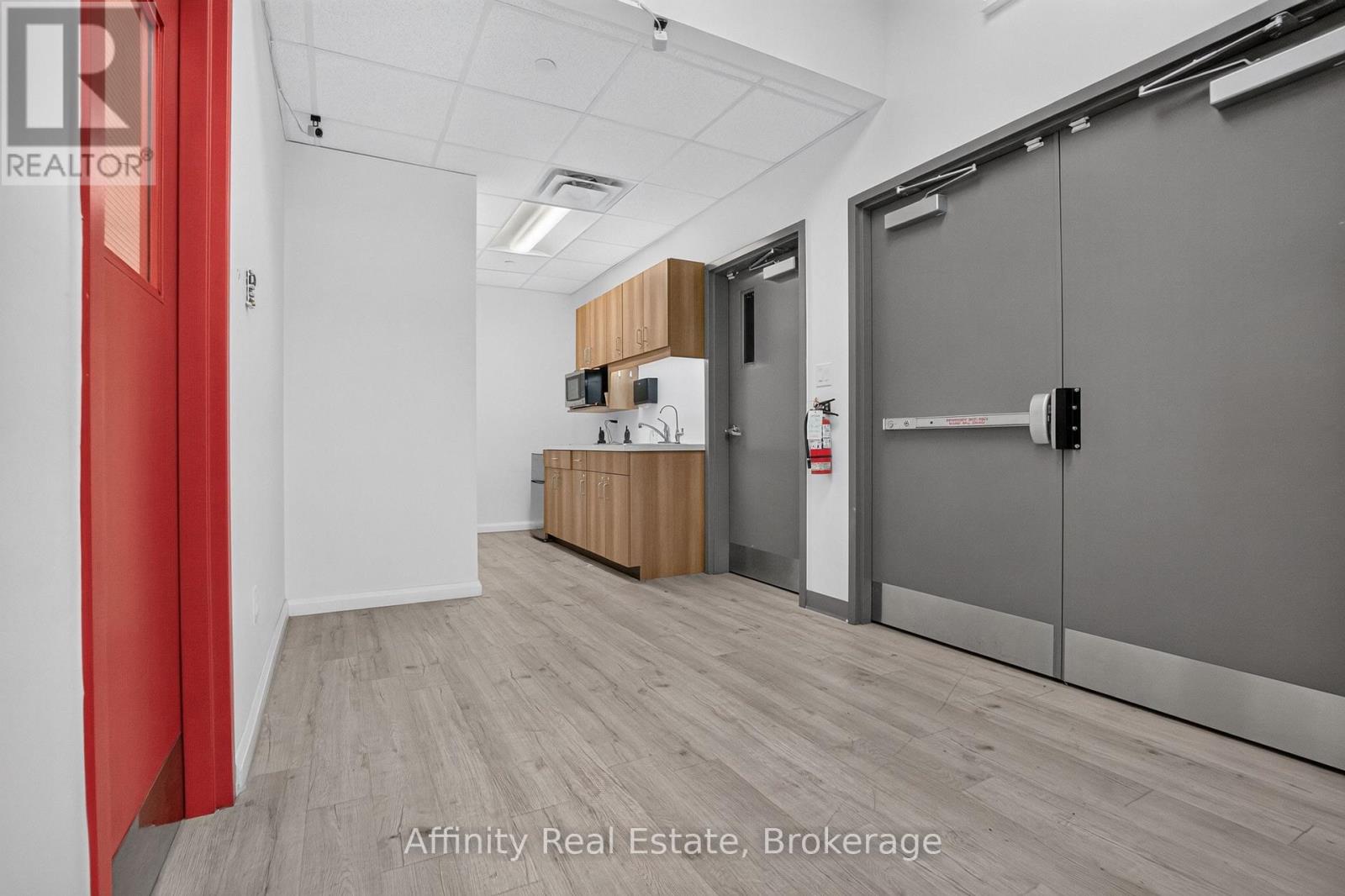 1200 Brant Street — photo 32
