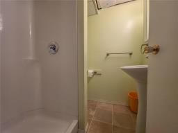 712 22nd Street, Brandon, MB R7B1S8 Photo 41